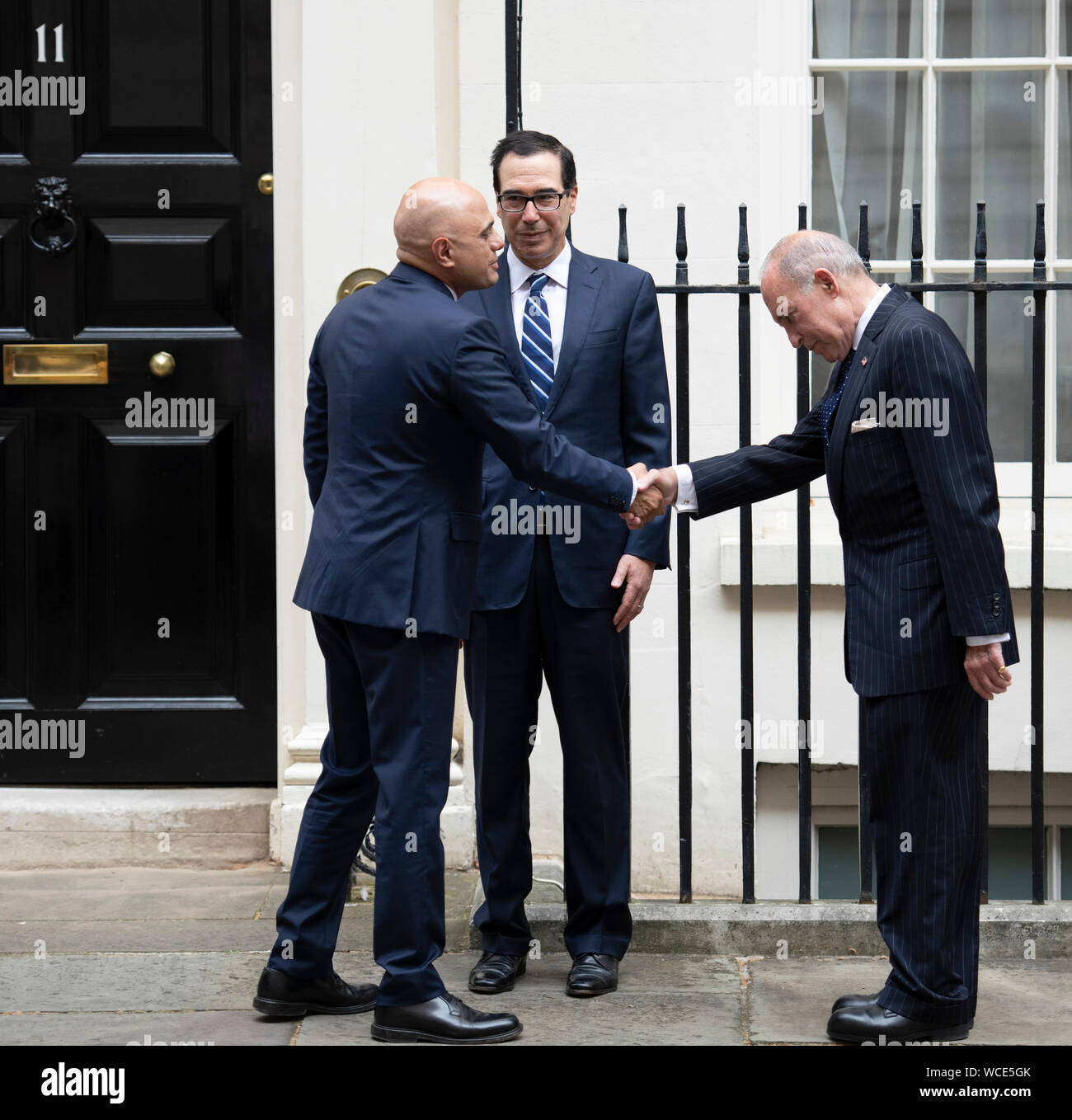 Londra, Regno Unito. Il 27 agosto 2019. Steven Mnuchin, ministro del Tesoro americano arriva a Downing Street per soddisfare Sajid Javid. Credito: Malcolm Park/Alamy Foto Stock