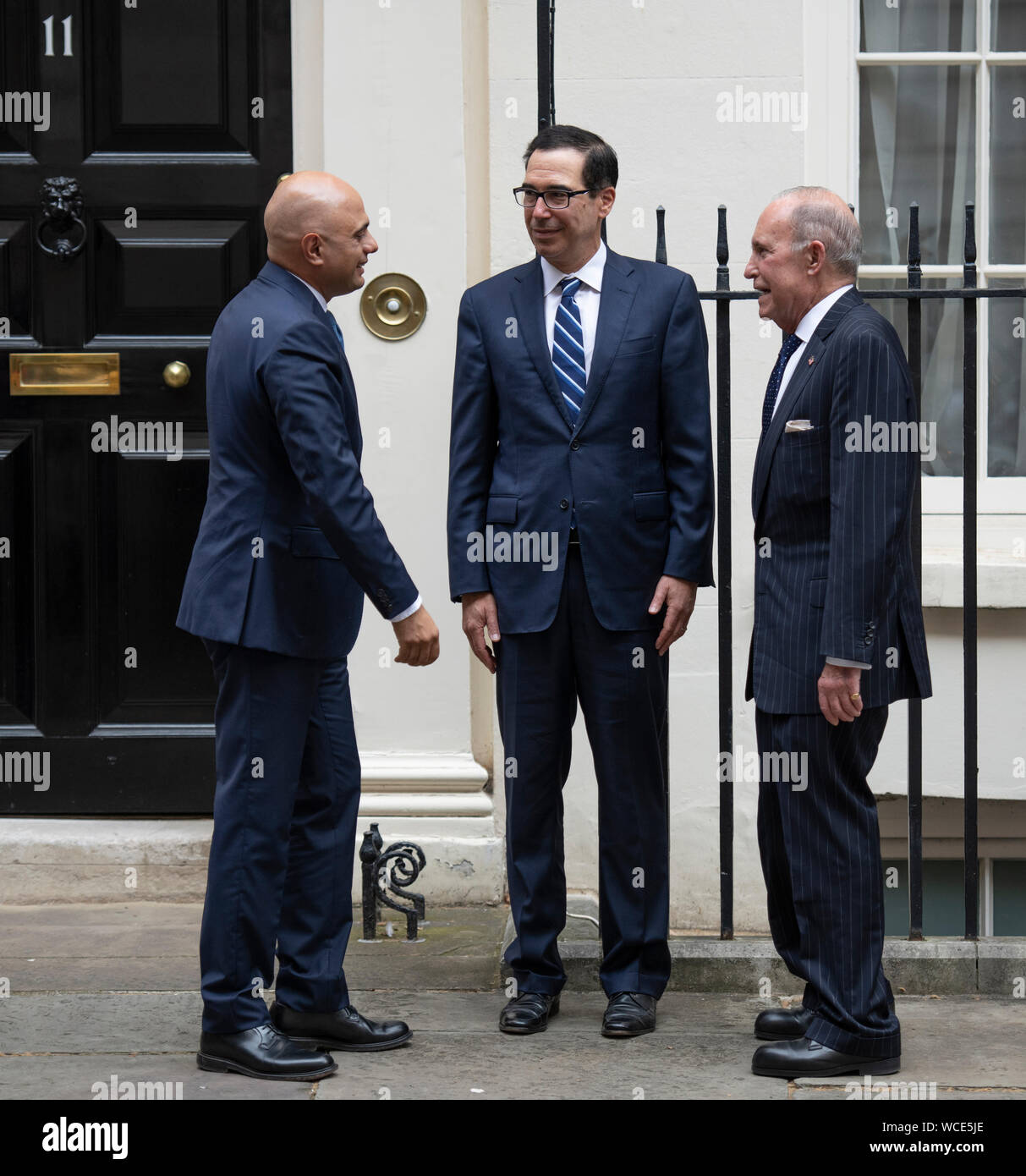 Londra, Regno Unito. Il 27 agosto 2019. Steven Mnuchin, ministro del Tesoro americano arriva a Downing Street per soddisfare Sajid Javid. Credito: Malcolm Park/Alamy Foto Stock