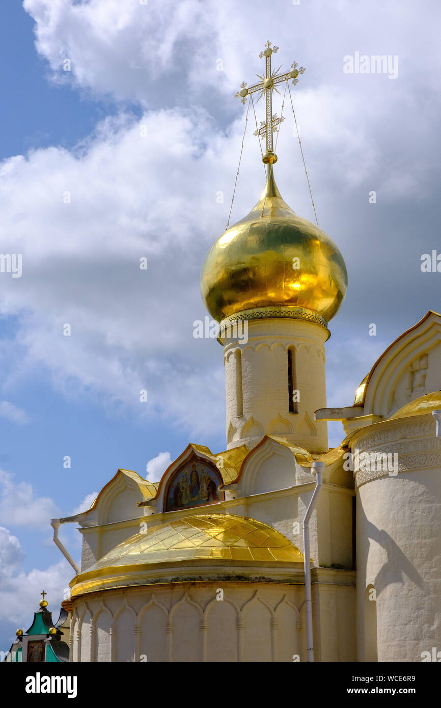 SERGIYED POSAD, Russia - 3 agosto 2019: La Trinità Lavra di San Sergio è il più importante monastero russo e il centro spirituale del Russ Foto Stock