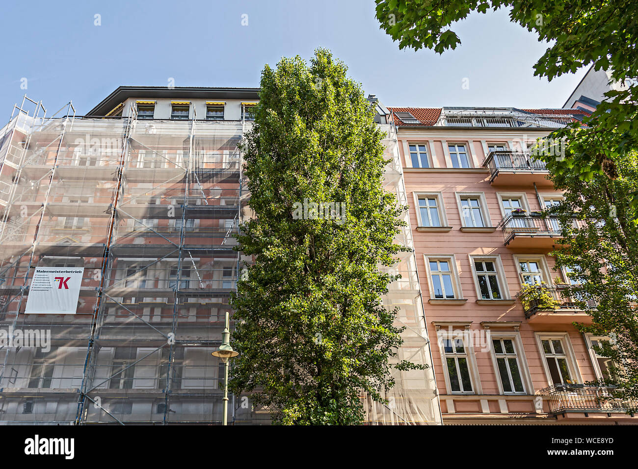 Ristrutturazione di un vecchio edificio residenziale di Berlino Prenzlauer Berg di Berlino, Germania Foto Stock