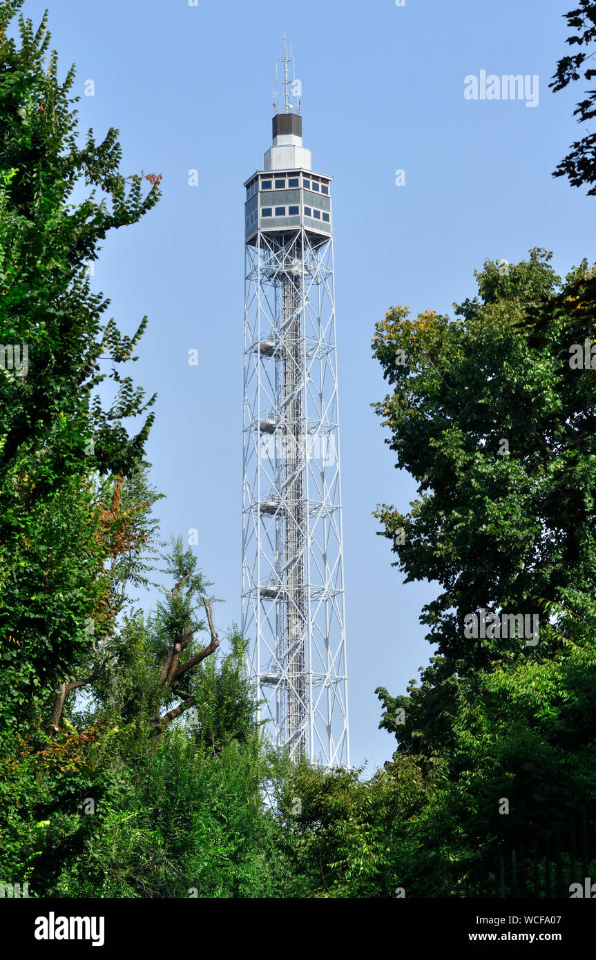 L'Italia, Lombardia, Milano, Torre Branca ferro torre panoramica Foto Stock