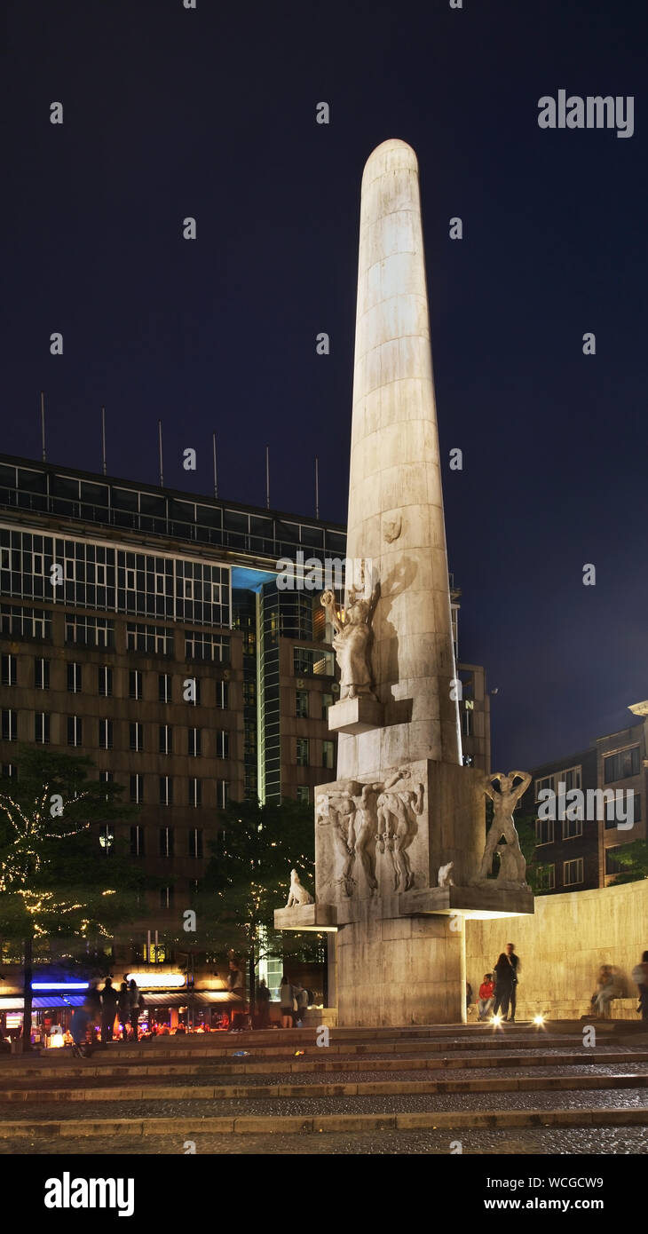 Monumento Nazionale in piazza Dam in Amsterdam. Paesi Bassi Foto Stock