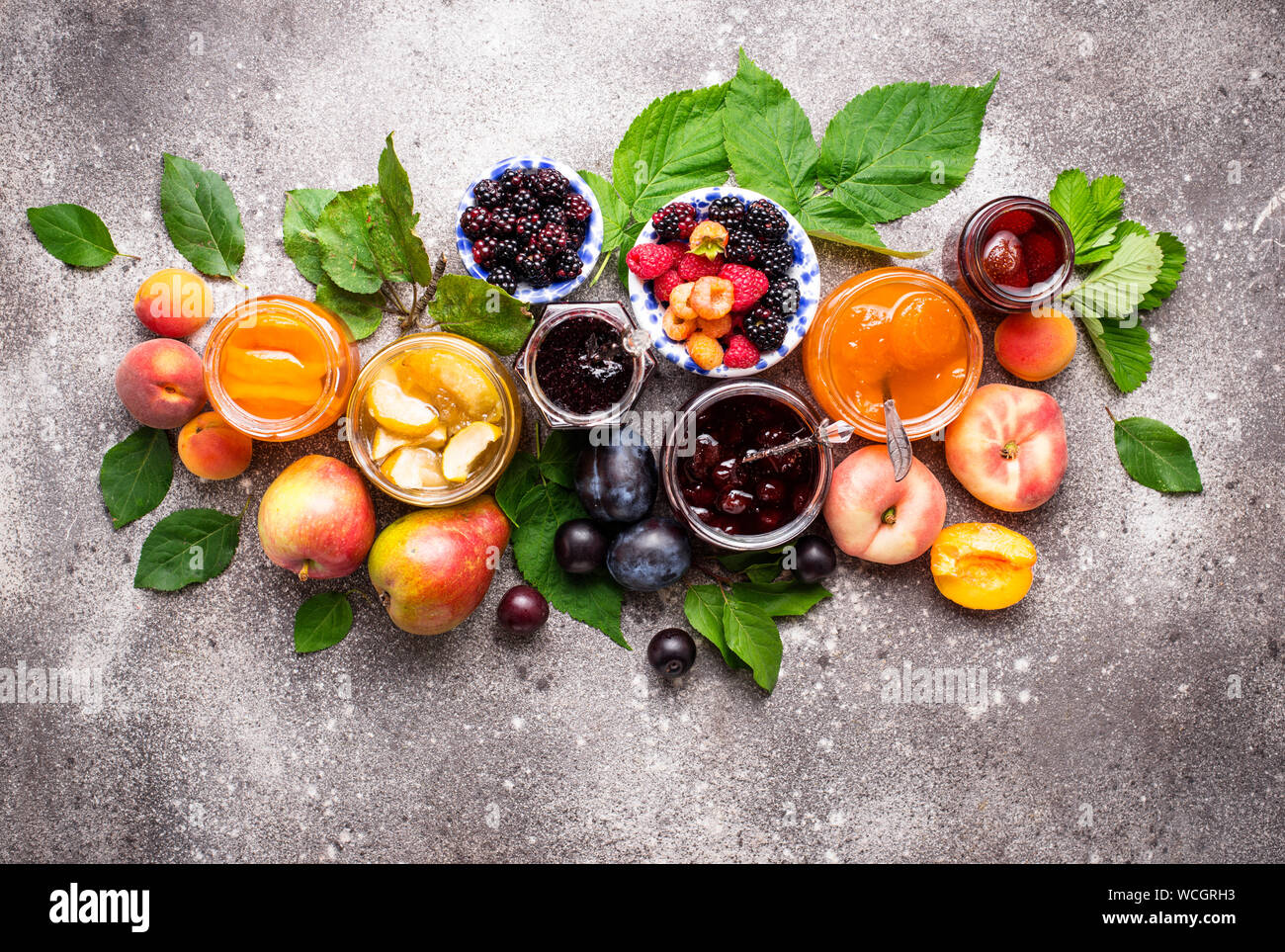 Assortimento di diverse marmellate di gars Foto Stock