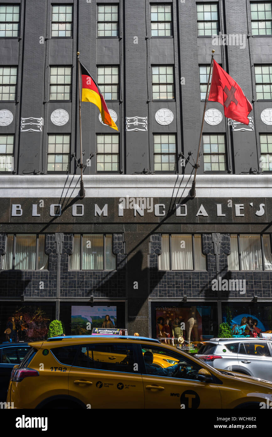 Bloomingdales New York, vista la Lexington Avenue ingresso Bloomingdales department store, Midtown Manhattan, a New York City, Stati Uniti d'America Foto Stock