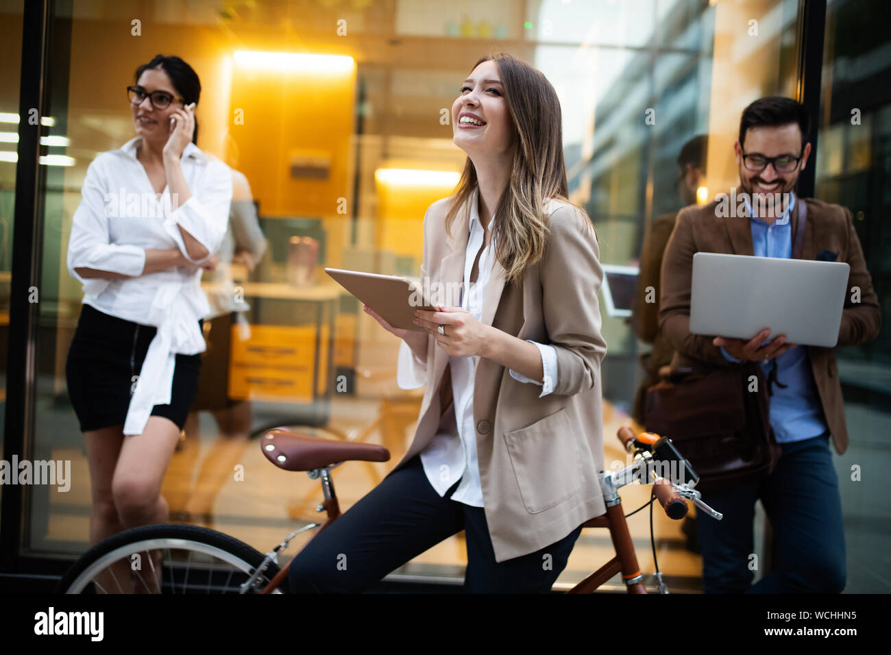 Il team di Business dispositivo digitale tecnologia concetto di collegamento Foto Stock