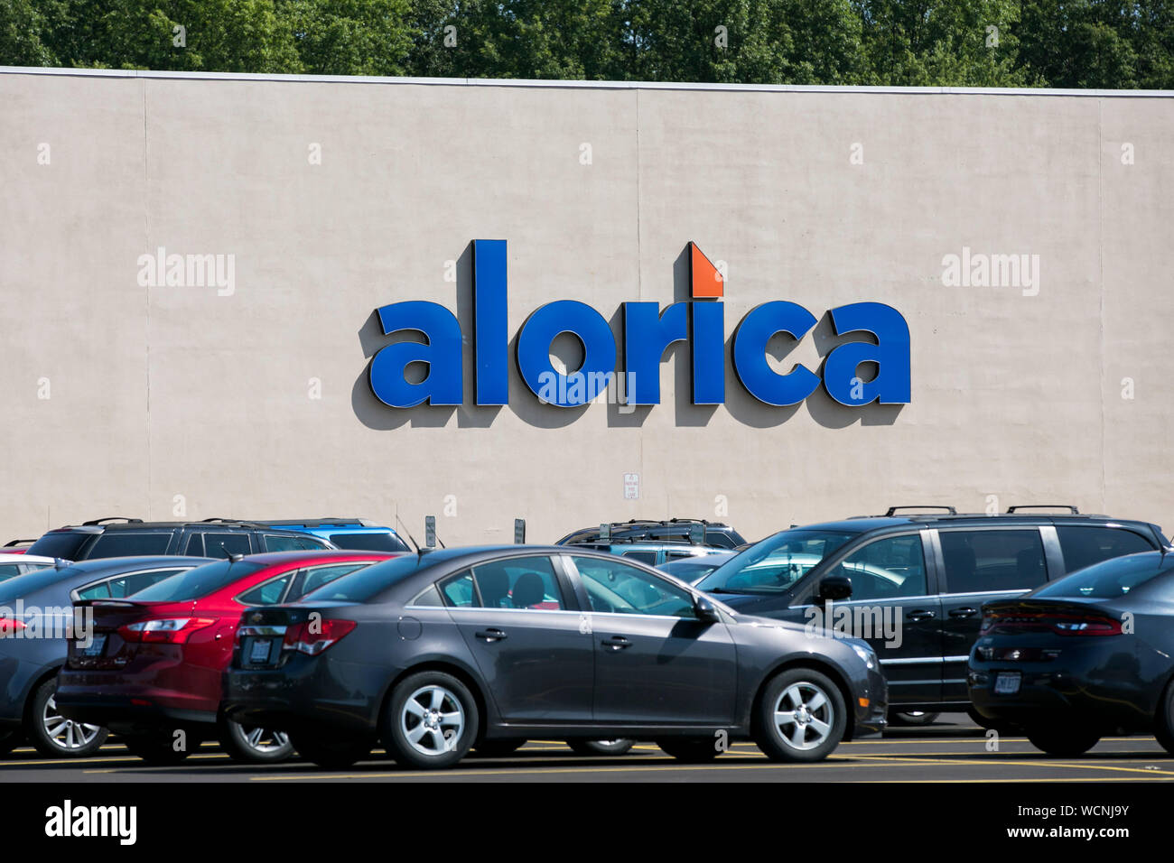 Un logo segno esterno di una Alorica call center in posizione Niles, Ohio, 12 agosto 2019. Foto Stock