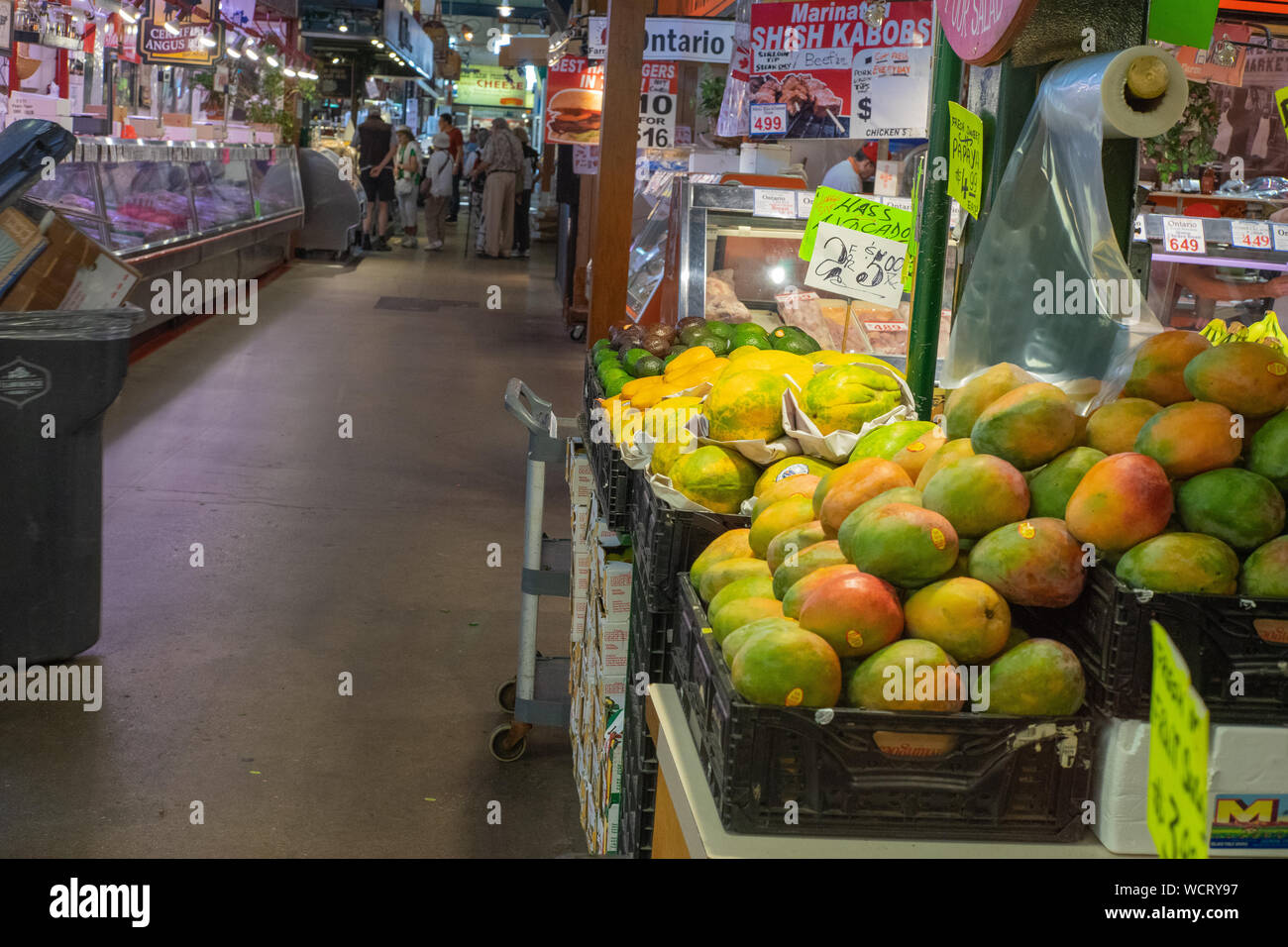 St Lawrence Market ha il miglior cibo in città ed è un posto fantastico da visitare anche quando non si compra nulla. Foto Stock