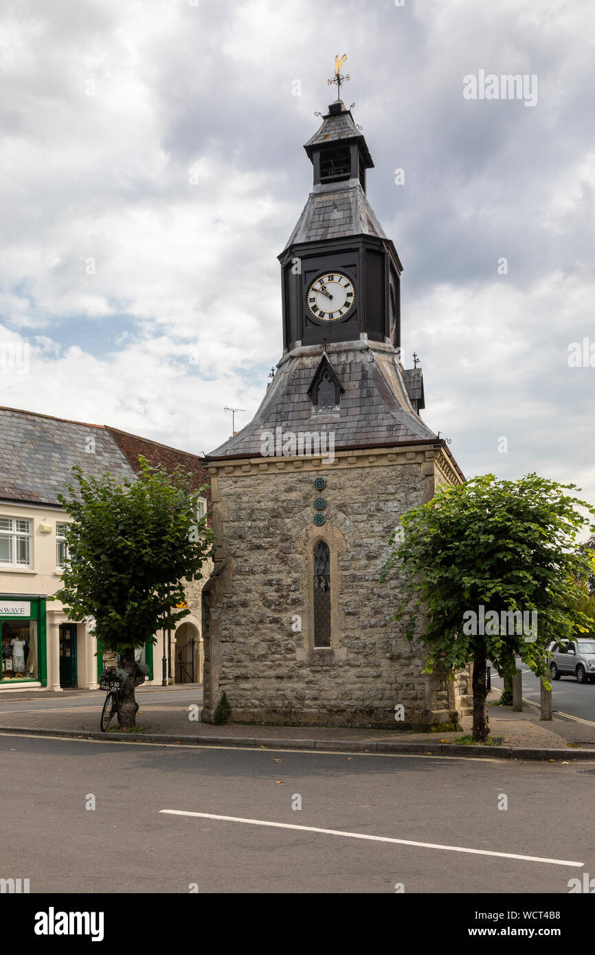 Mere Torre dell'orologio un edificio classificato di grado II nella piazza principale, Mere, Wiltshire, Inghilterra, Regno Unito Foto Stock