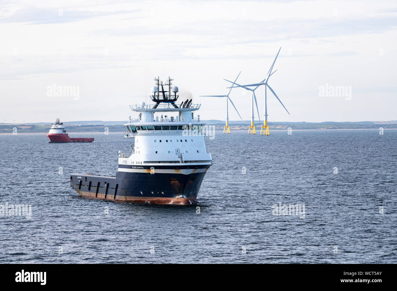 Eolici offshore europei centro di distribuzione, Aberdeen Bay Wind Farm da, MV Hrossey traghetto NorthLink Ferries, Aberdeen Scotland, Regno Unito Foto Stock