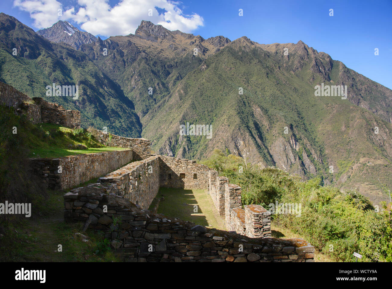 Muratura in pietra sul sorprendente Senso - Inka rovine Inca, 'l'altra Machu Picchu,' Santa Teresa, Apurimac, Perù Foto Stock