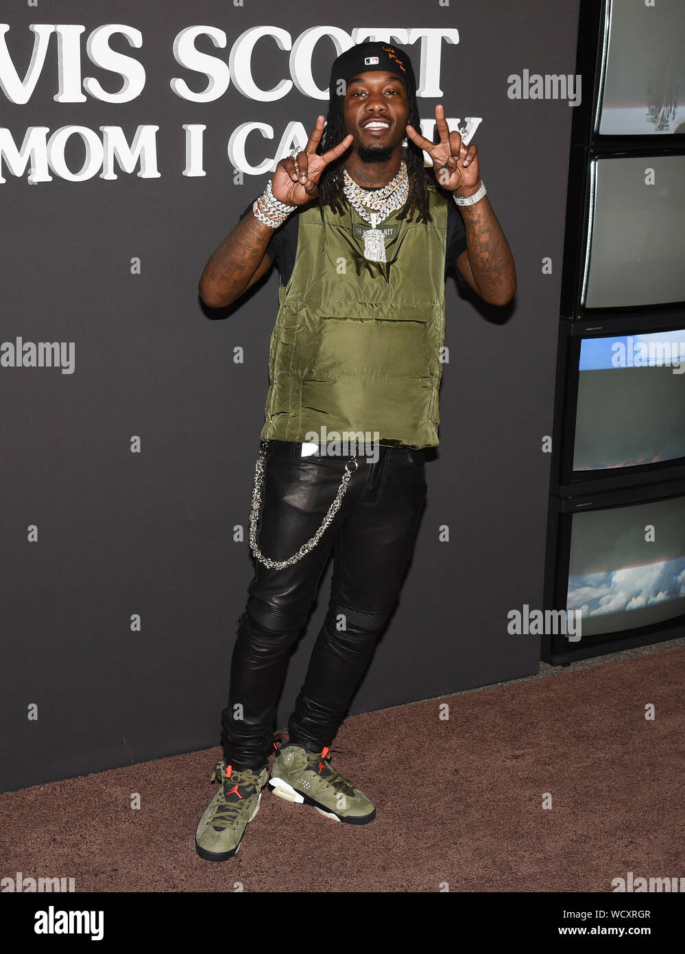 Agosto 27, 2019, Santa Monica, California, Stati Uniti d'America: Offset assiste la premiere di Netflix 'Travis Scott: Guarda mamma posso volare' in Santa Monica a Barker Hangar. (Credito Immagine: © Billy Bennight/ZUMA filo) Foto Stock