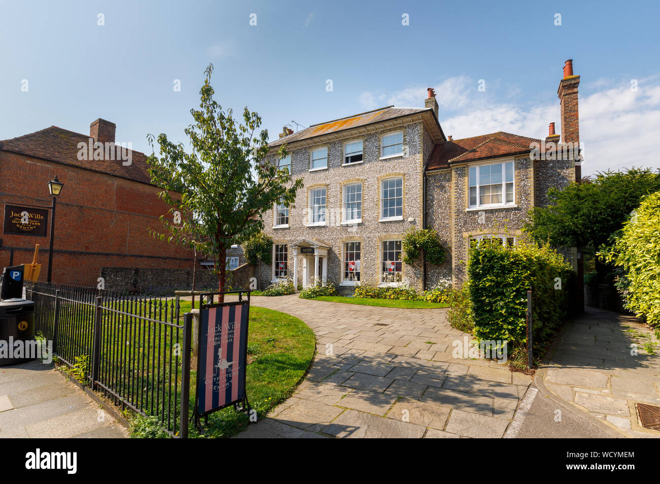 Jack Wills, outfitters al gentry, shop in North Street, Chichester, una città e capoluogo di contea di West Sussex, Regno Unito, di proprietà diretta di sport Foto Stock