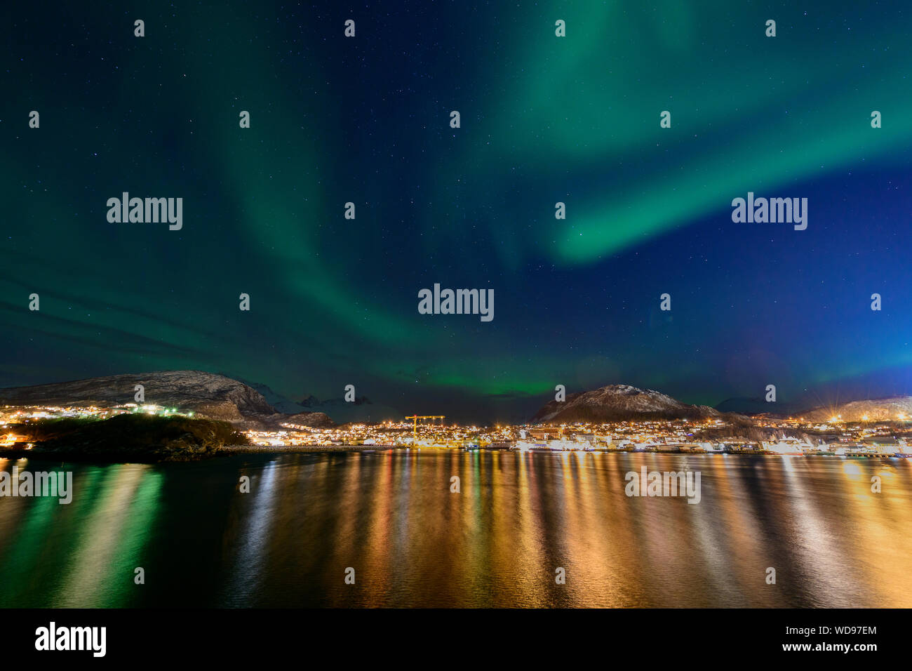 Luce polare, Northern Light aurora boreale, Kvaloyvagen, Norvegia, Oceano Atlantico Foto Stock