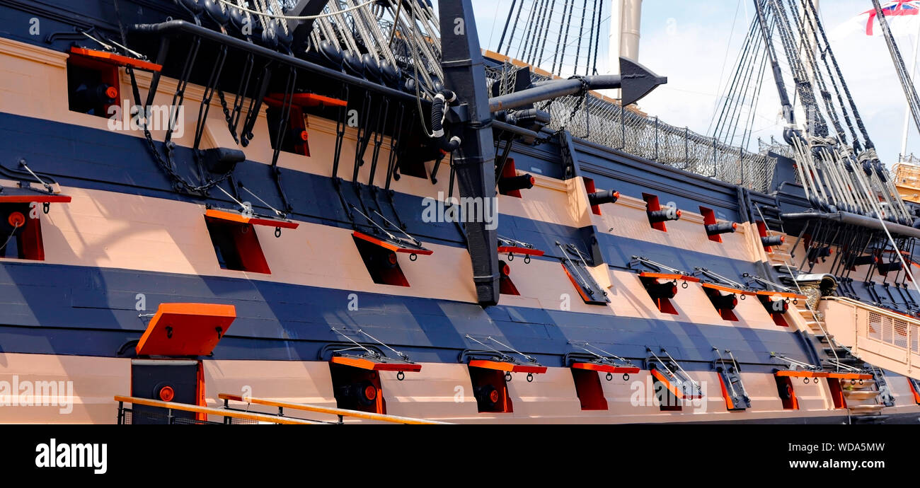 H.M.S. La vittoria, Ammiraglia della Royal Navy, in Portsmouth Porto. Foto Stock