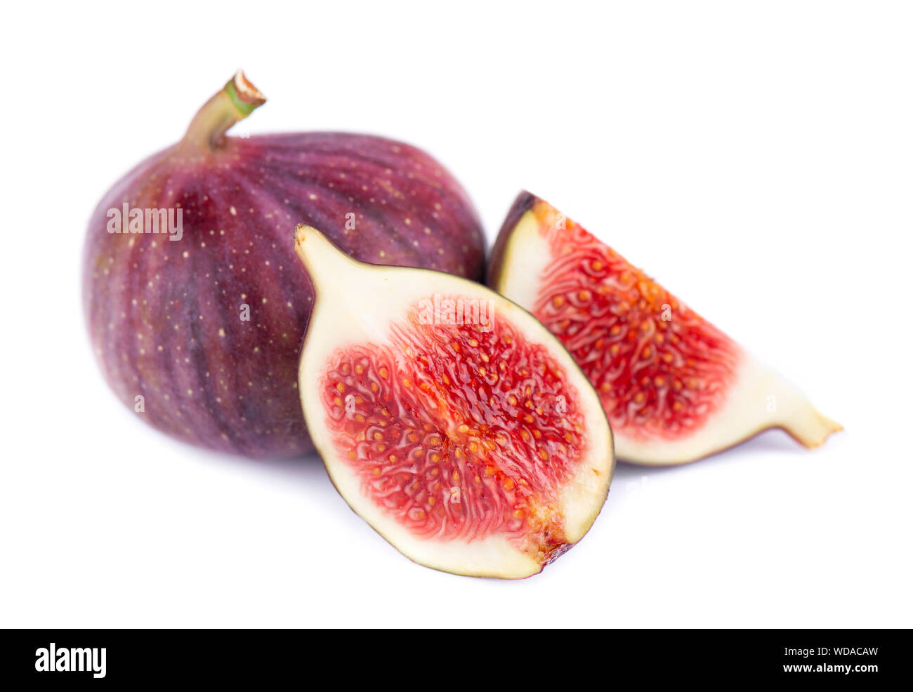 Viola fresca fig frutto isolato su sfondo bianco. Mature frutta fig. Foto Stock