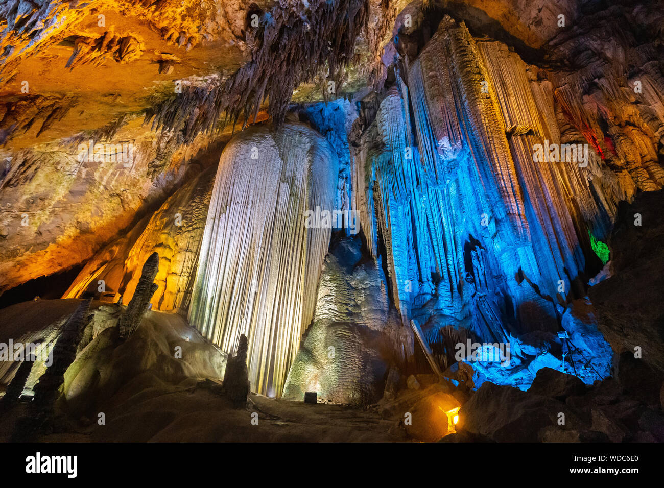 Furong nella grotta carsica Wulong geologia nazionale Park, Chongqing, la Cina è il Patrimonio Naturale Mondiale luogo Foto Stock