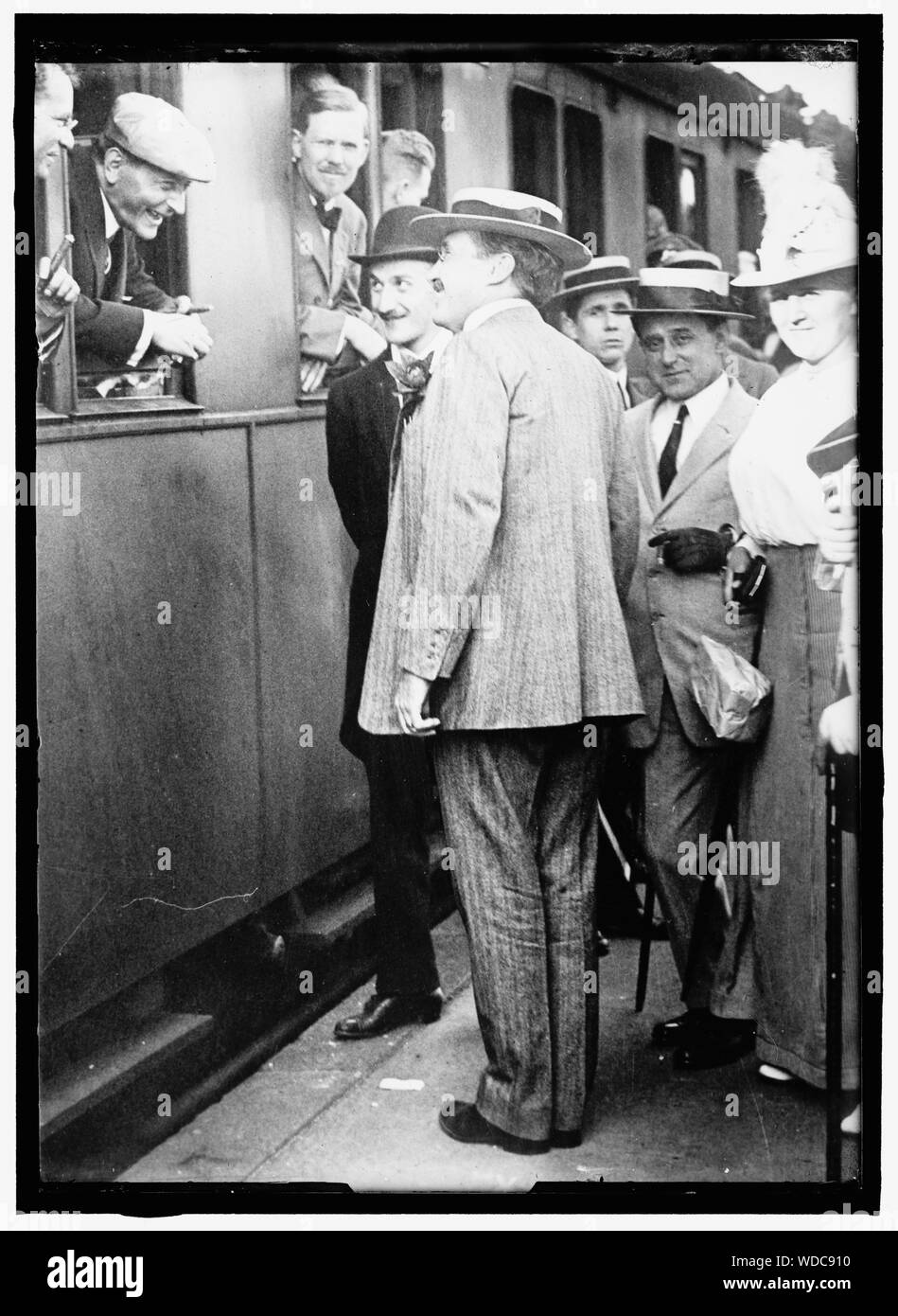 GERARD, James Watson. AMB. E. & P. di Germania, 1913-1917. A BERLINO RY. Stazione/astratta medio: 1 negativi : vetro 5 x 7 in. o più piccolo Foto Stock