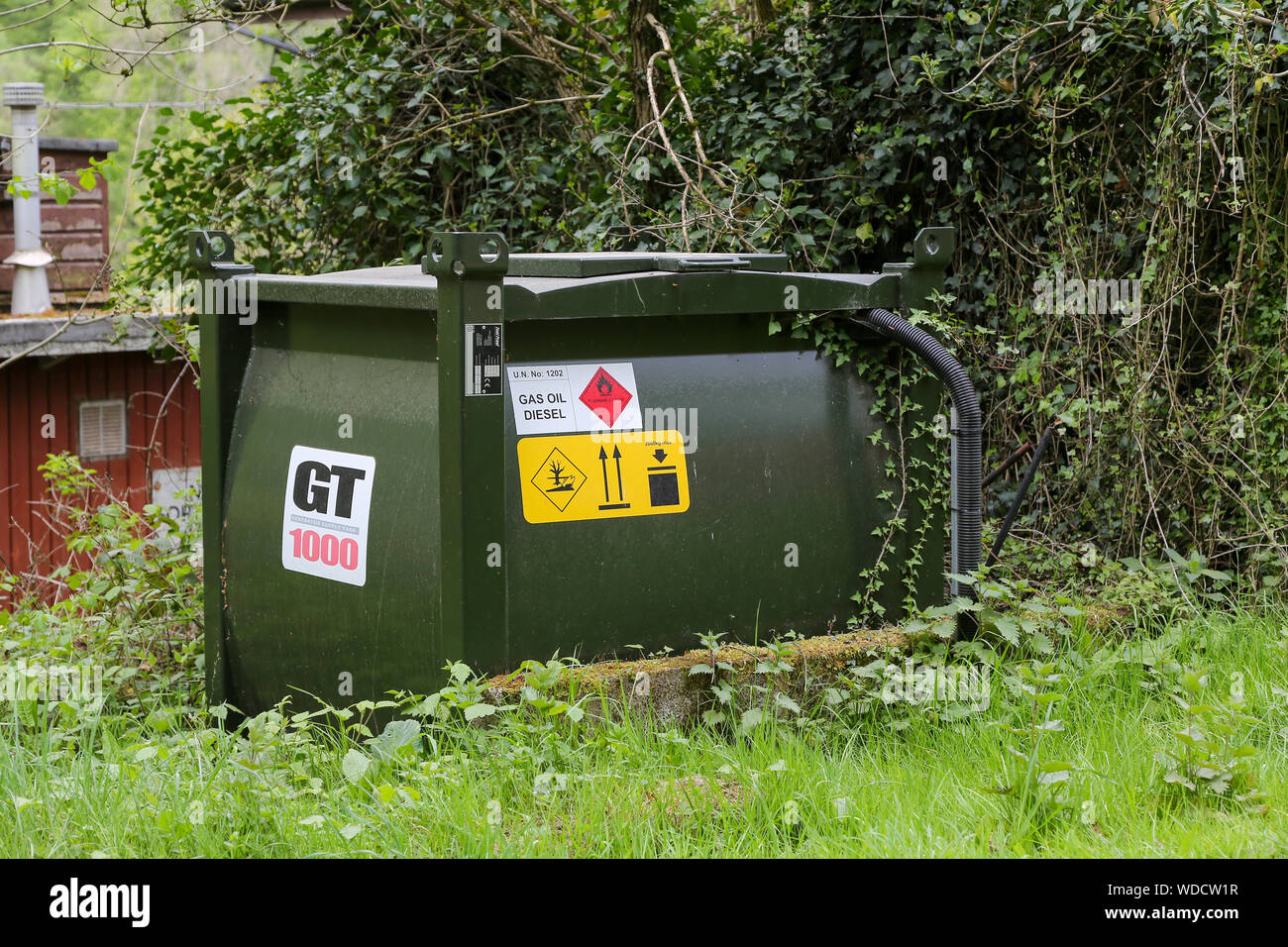 Un 1000 litri serbatoio generatore di chiamata di un GT 1000 per tenere 1000 litri di gasolio diesel, Herefordshire, England, Regno Unito Foto Stock