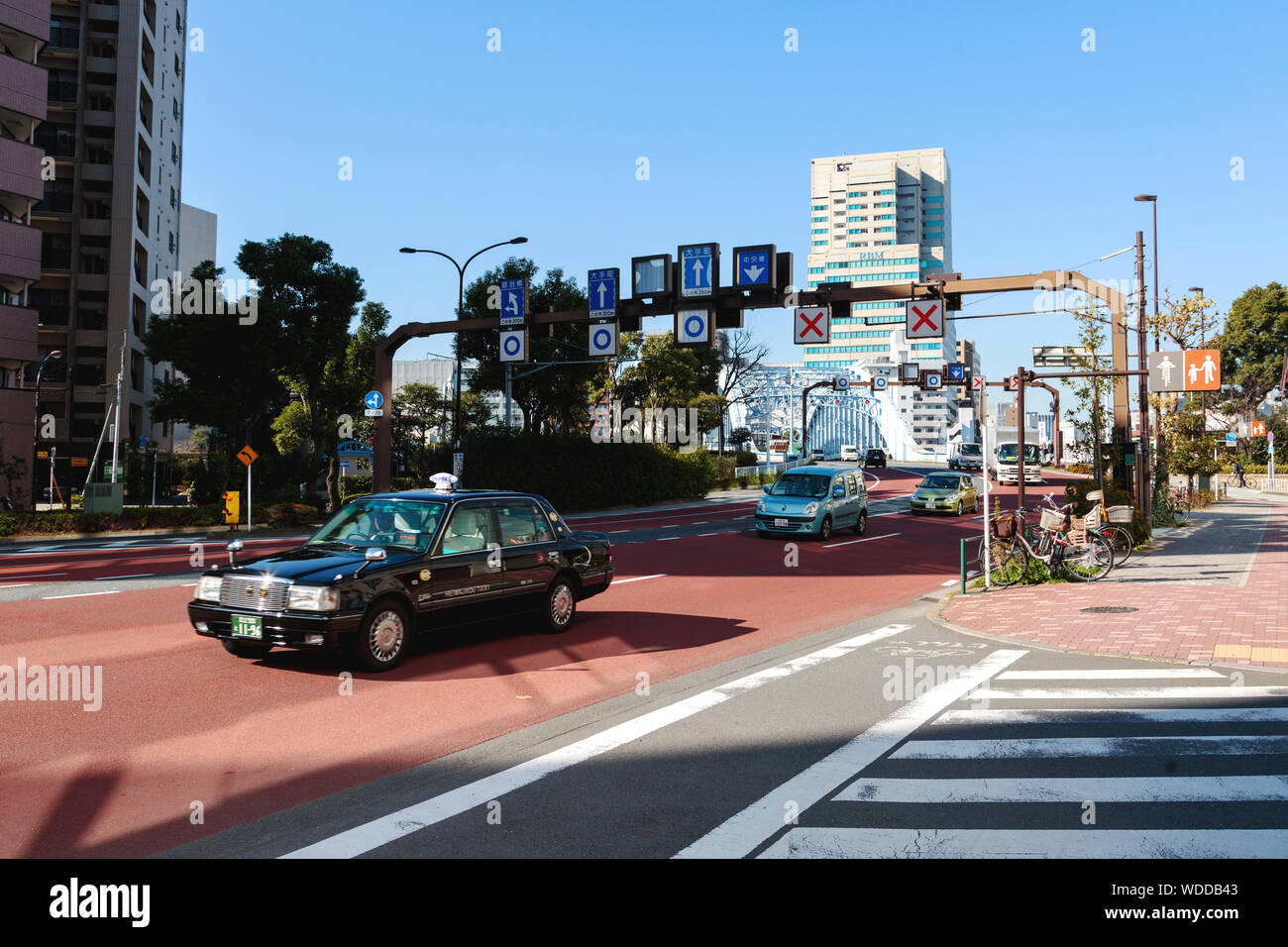 Tokyo street view nella parte anteriore del ponte Eitai Foto Stock