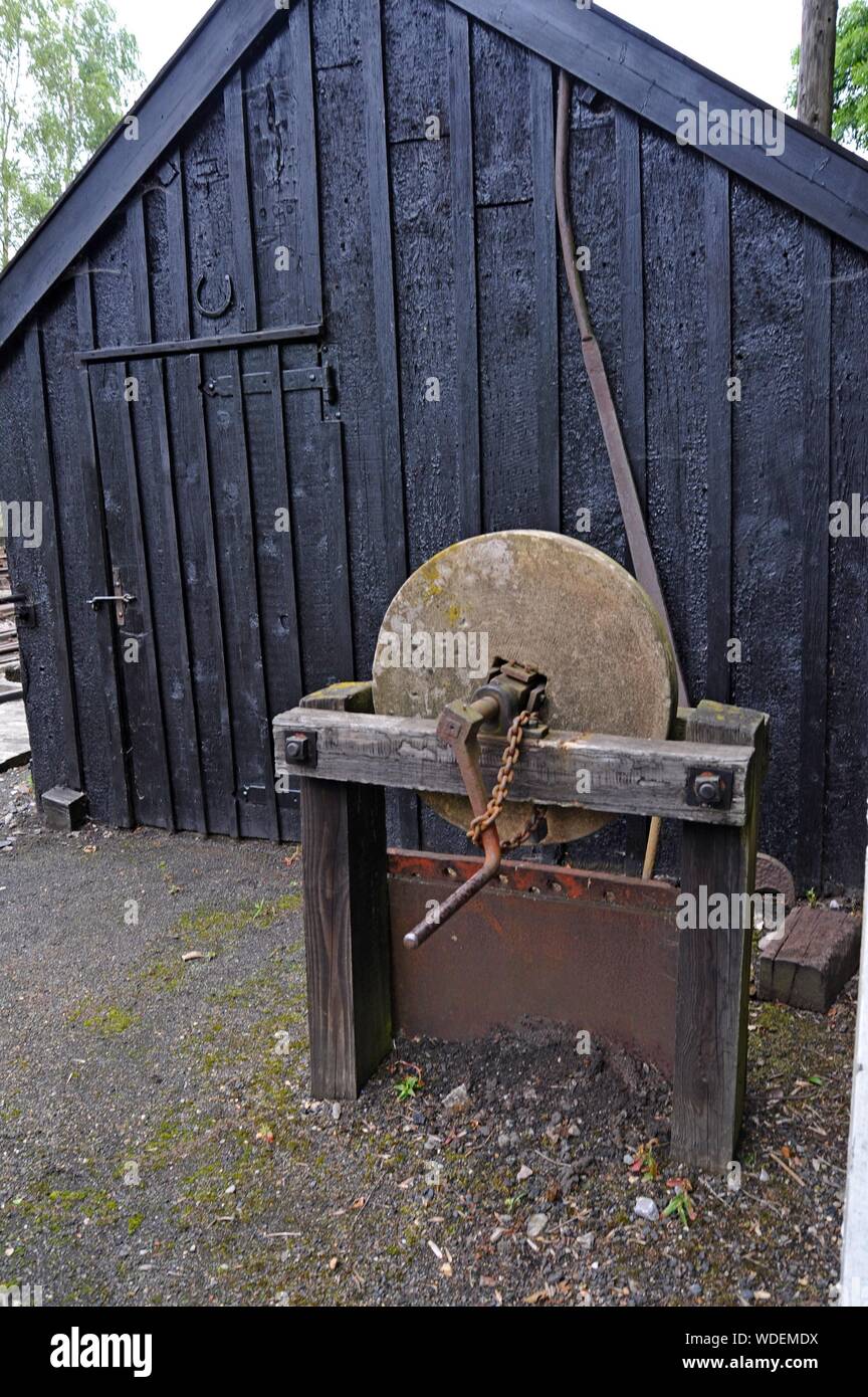 Una grande mano vintage powered mola a Didcot Railway Centre, Oxfordshire Foto Stock