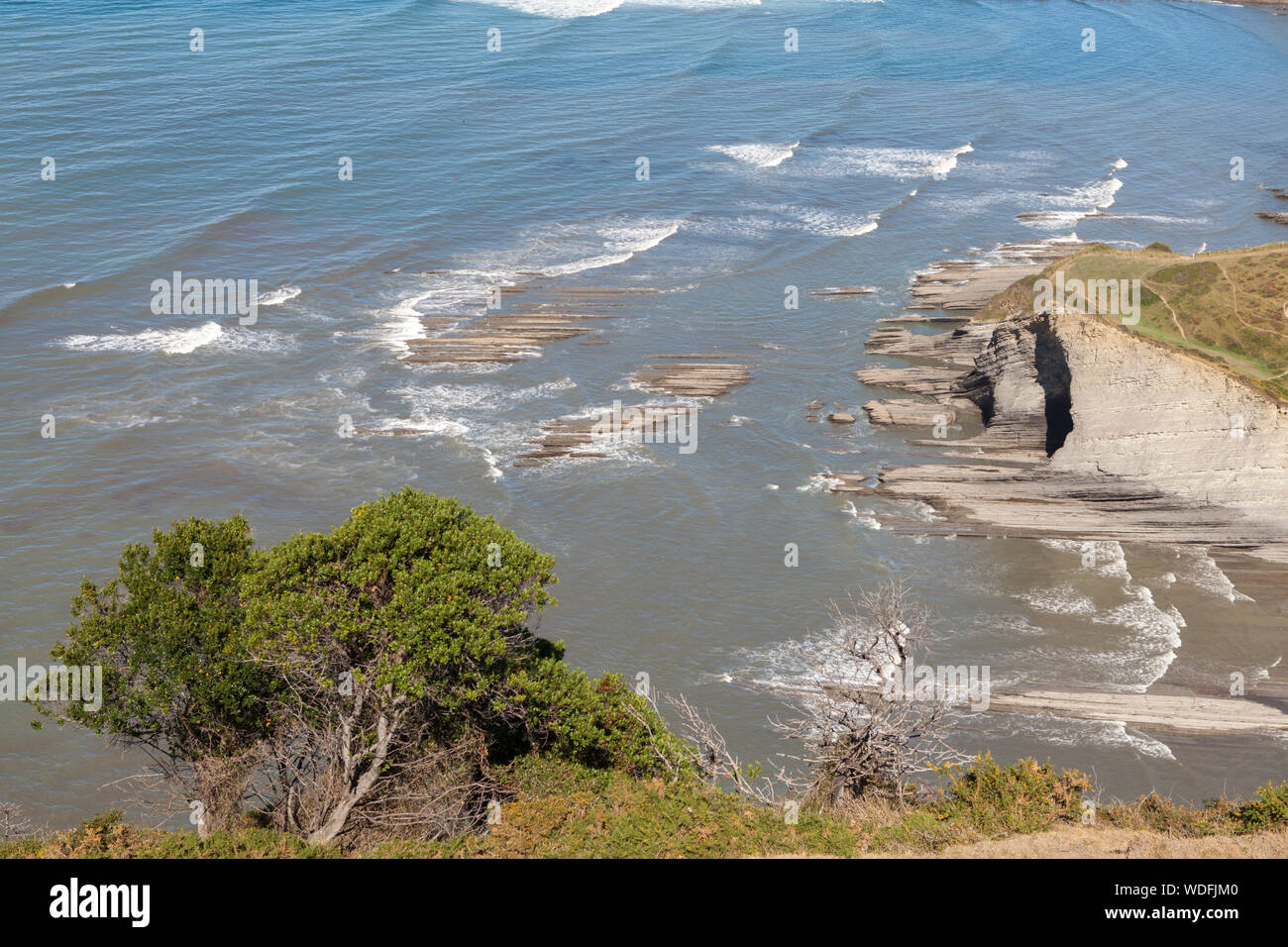 Sakoneta spiaggia vicino Itxaspe, Costa Basca Geopark, Guipuzcoa provincia, Paesi Baschi, Spagna Foto Stock