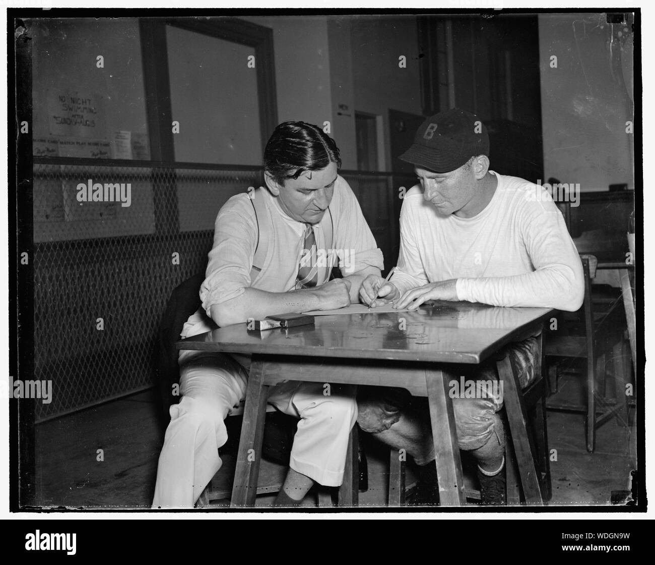 George Marshall e Ray Flaherty, allenatore di calcio di Washington Redskins Abstract/medio: 1 negativi : vetro 4 x 5 in. o più piccolo Foto Stock
