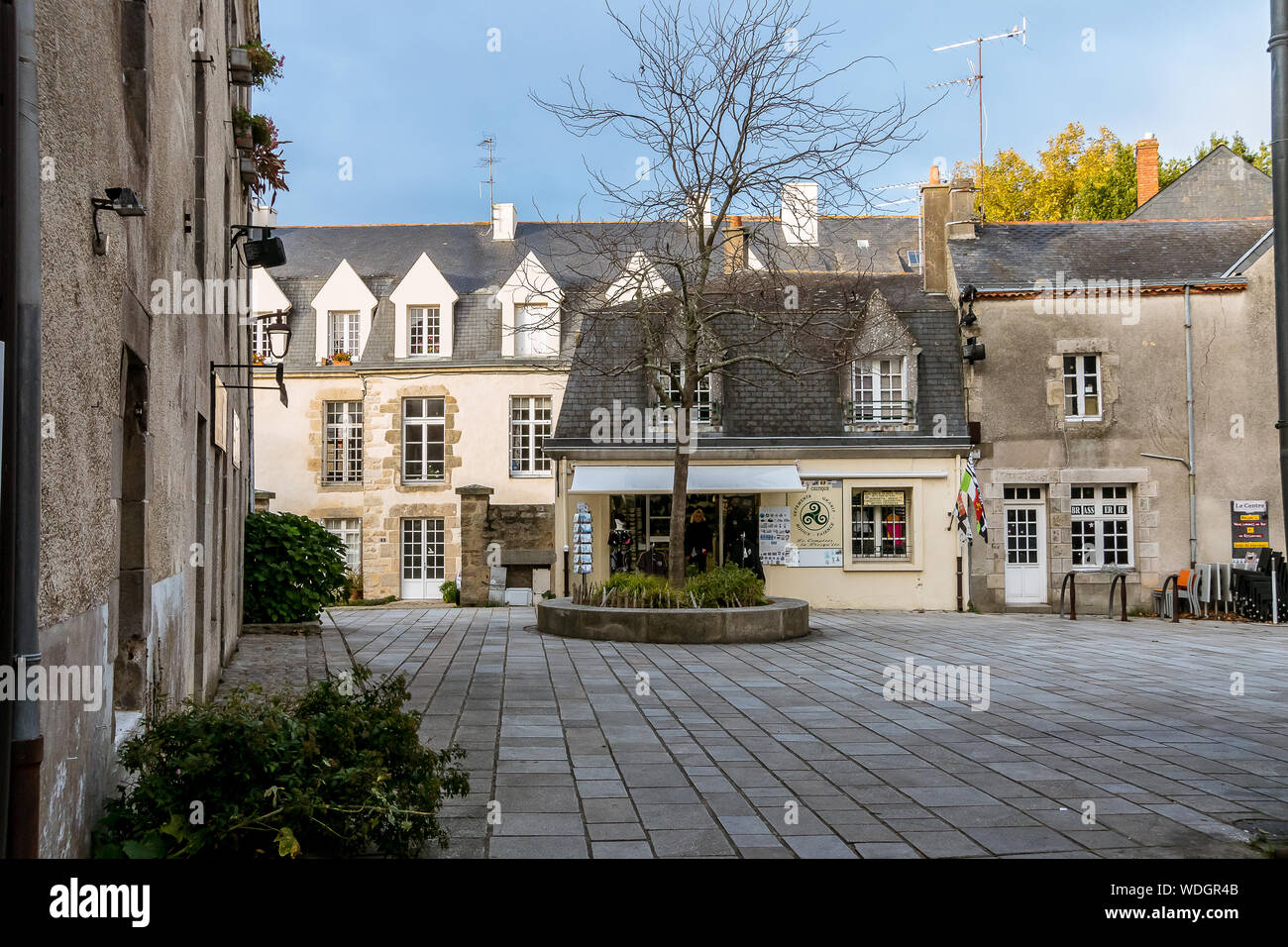 Belle strade della città di Guerande in francese Brittany Foto Stock