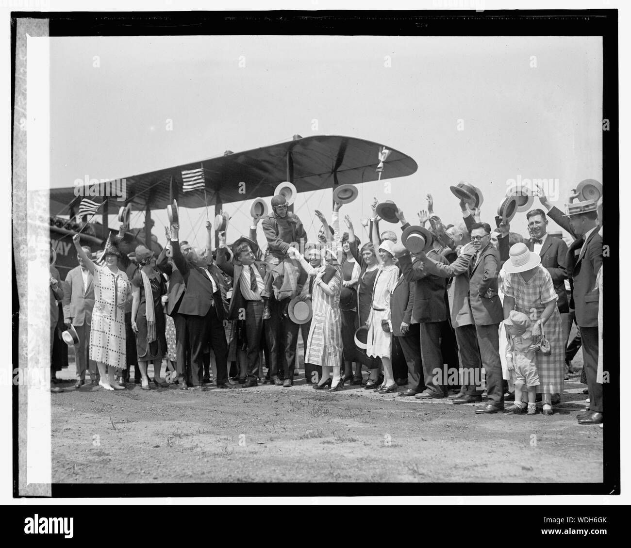 George Zieber - 1Maccabeo arriva al campo di bocce, 6/30/25 Abstract/medio: 1 negativi : vetro 4 x 5 in. o più piccolo Foto Stock