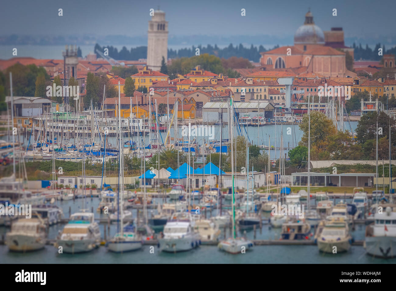 Tilt Shift Effetto di barche in marina di Sant'Elena, Venezia Foto Stock
