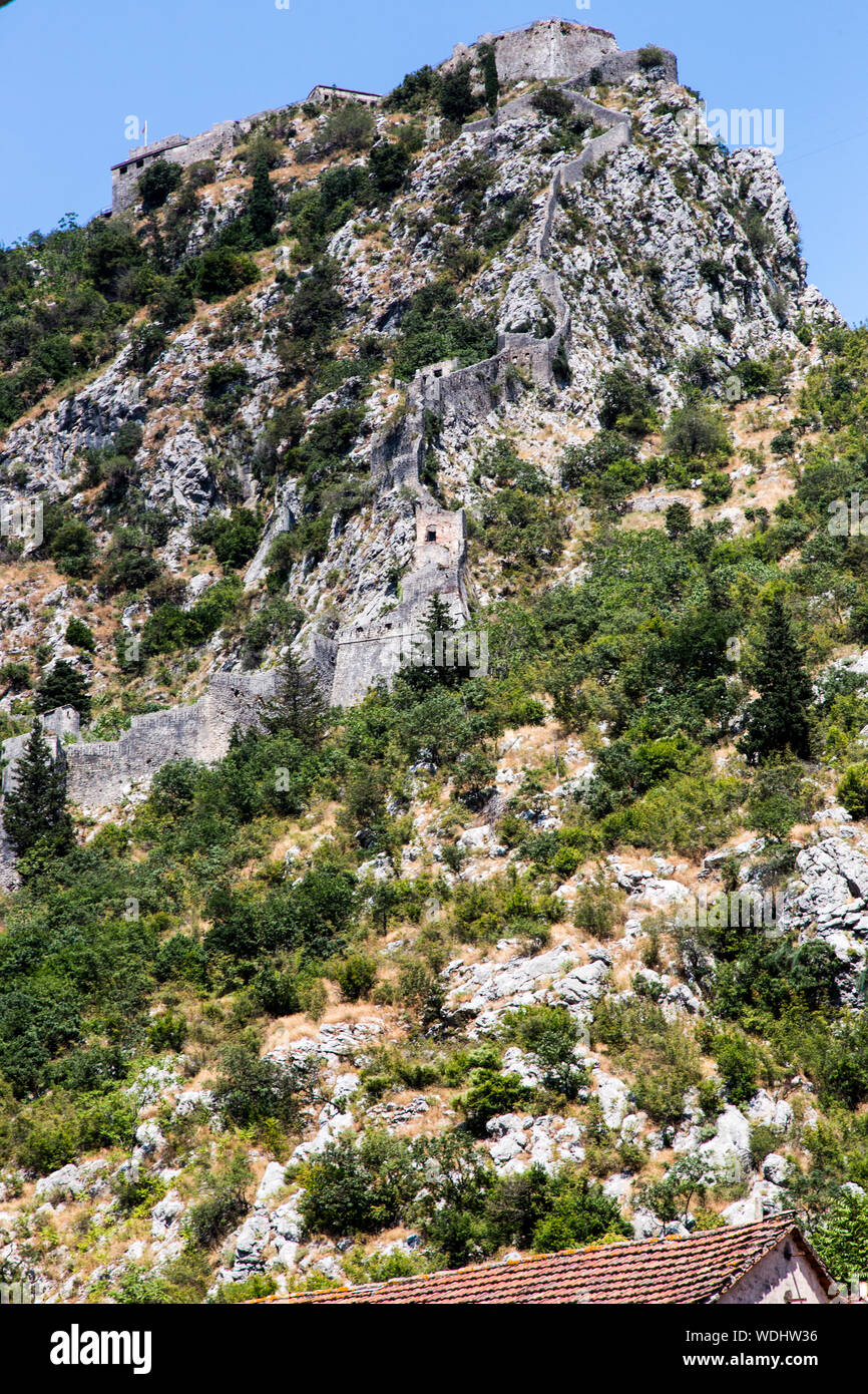 Cattaro fortificazione in Montenegro Foto Stock