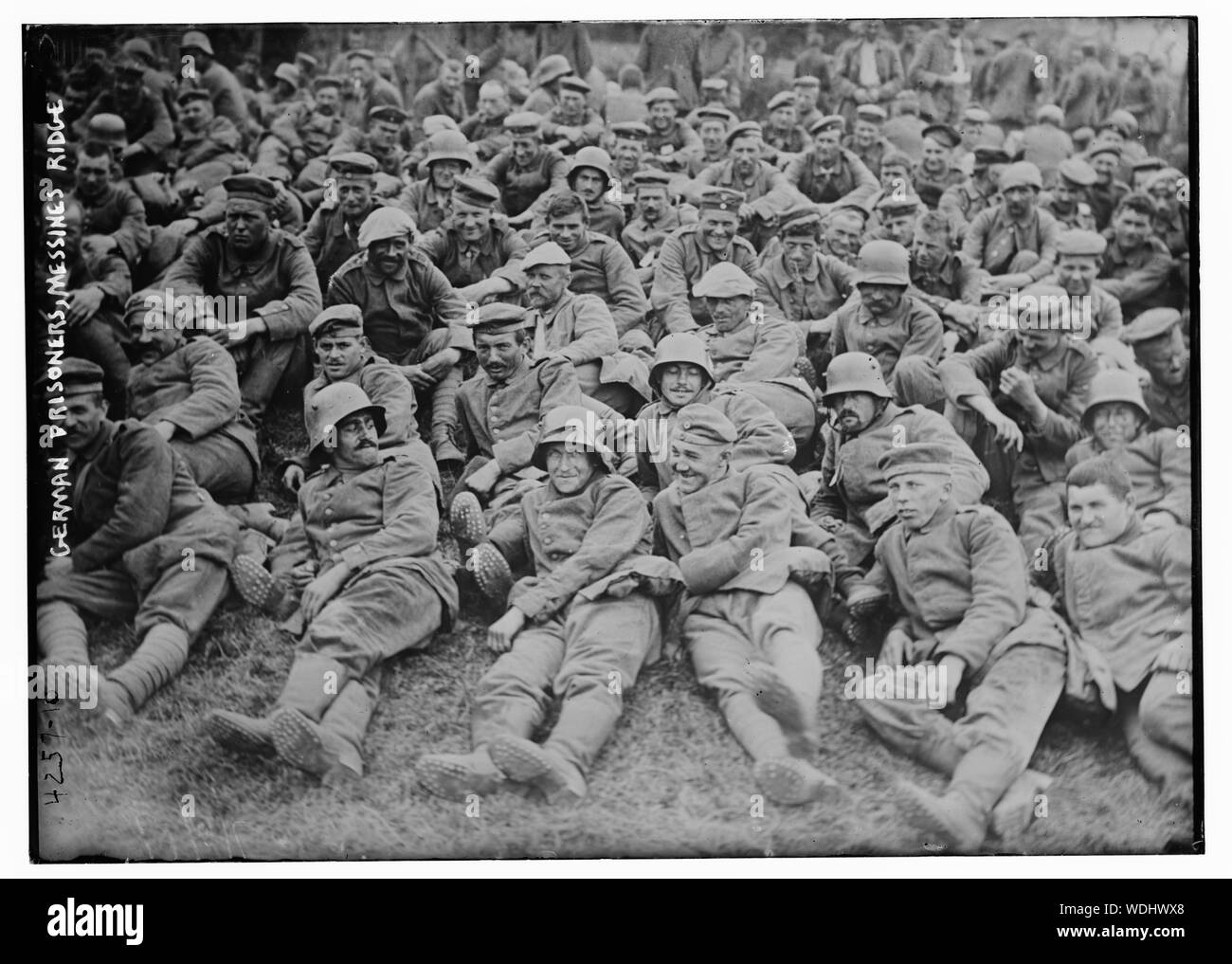 Prigionieri tedeschi, Messines Ridge Abstract/medio: 1 negativi : vetro 5 x 7 in. o inferiore. Foto Stock