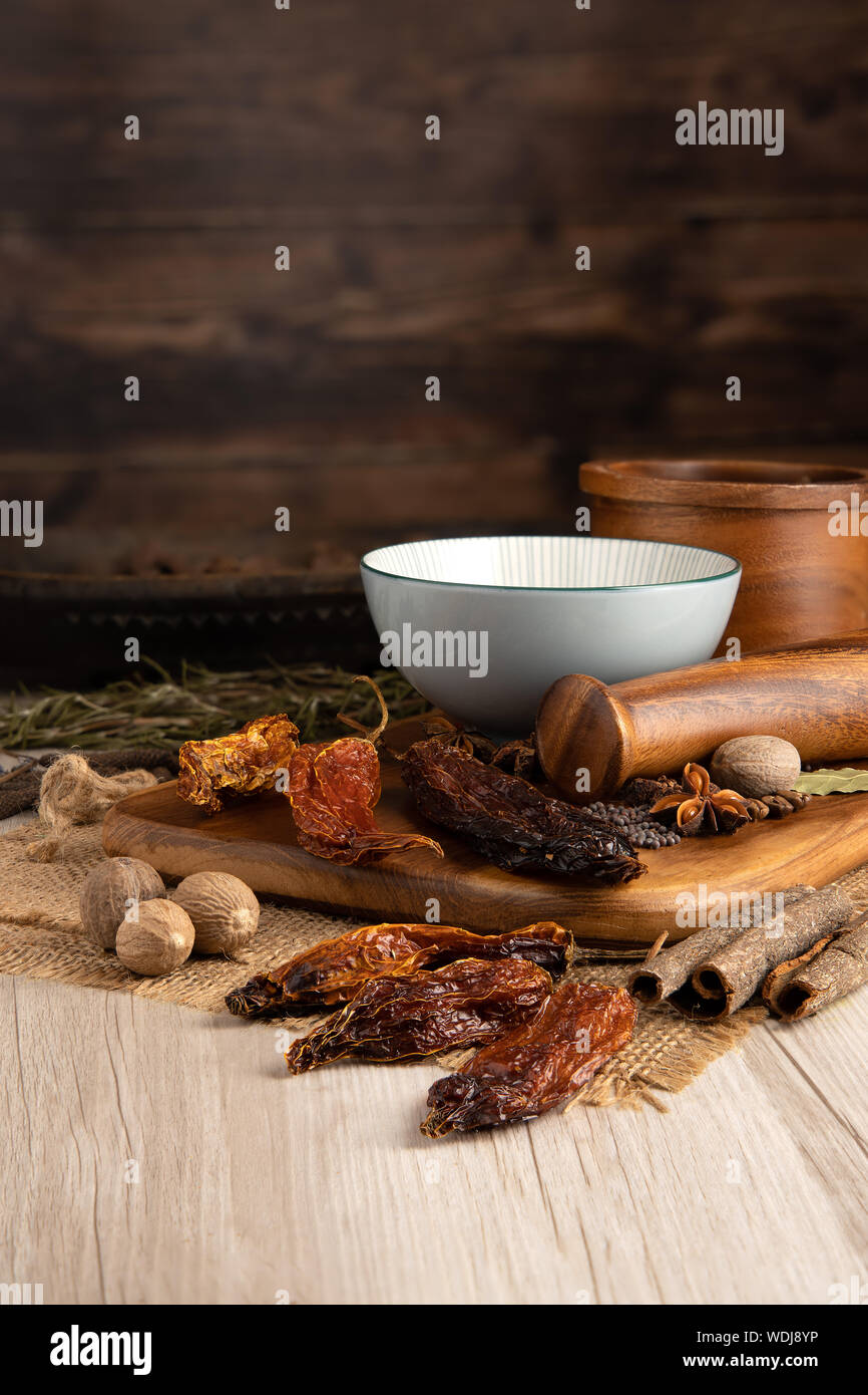 Cucina con erbe e spezie Foto Stock