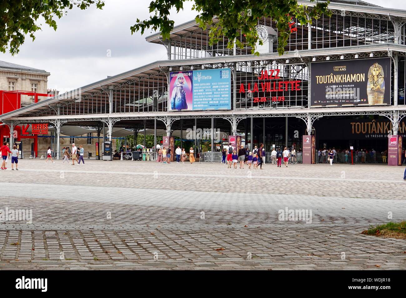 Tutankhamon presentano presso la Grande Halle de la Villette di Parigi, Francia. Foto Stock