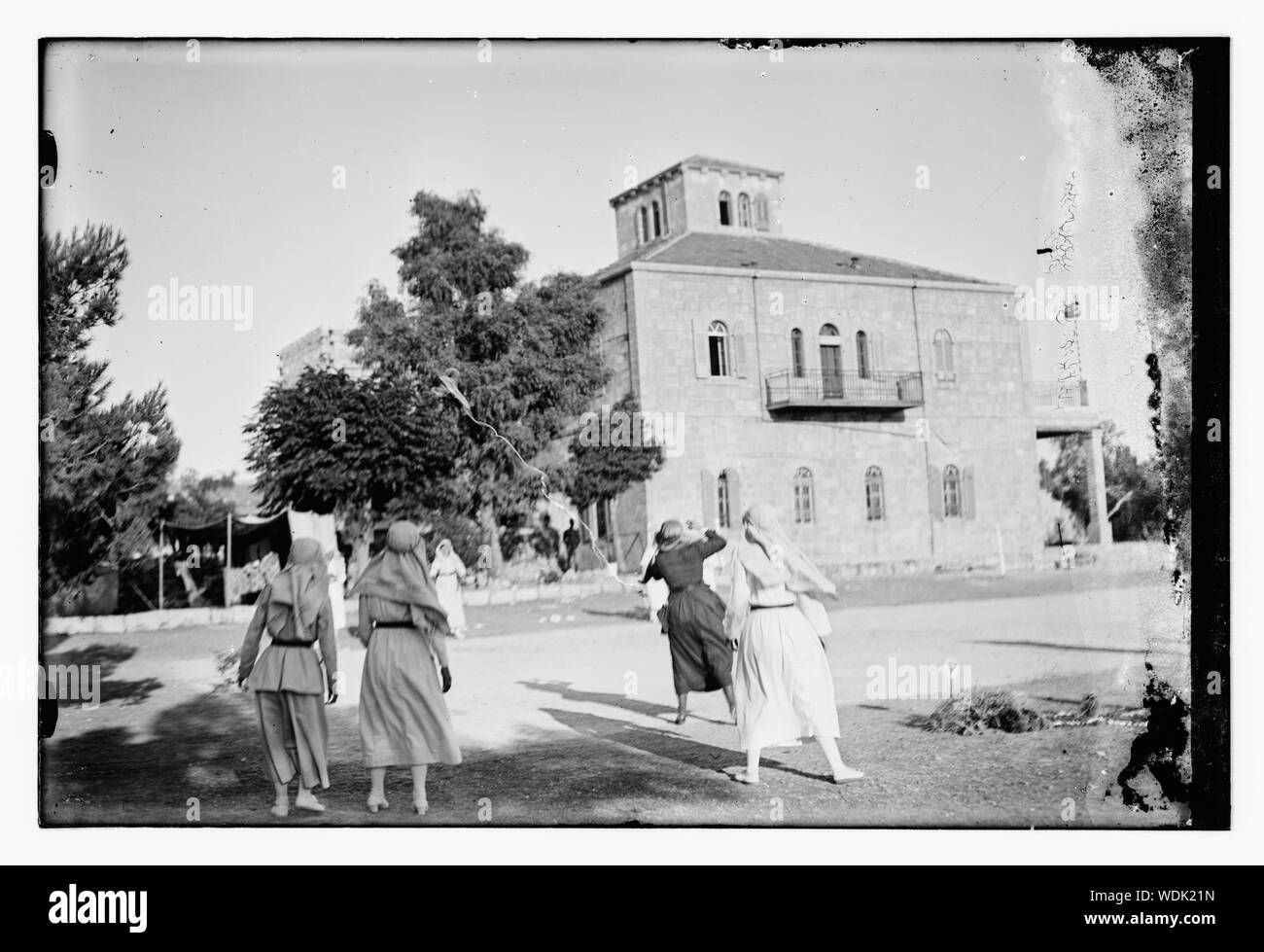 Ragazza scout drill-Jerus. [Cioè Gerusalemme] Abstract/medio: G. Eric e Edith Matson Collezione fotografica Foto Stock
