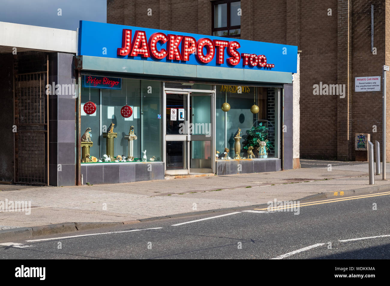 Jackpot divertimento arcade su Union Street in Larkhall Town Center, South Lanarkshire Foto Stock