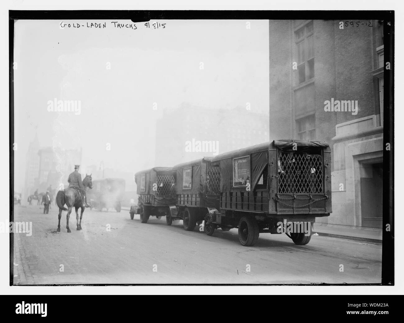 Gold-laden camion, 9/8/15 Abstract/medio: 1 negativi : vetro 5 x 7 in. o inferiore. Foto Stock