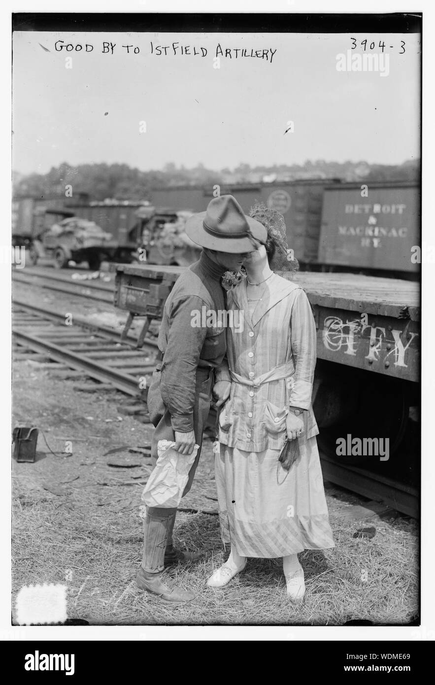 Goodby al primo campo astratto di artiglieria/medio: 1 negativi : vetro 5 x 7 in. o inferiore. Foto Stock