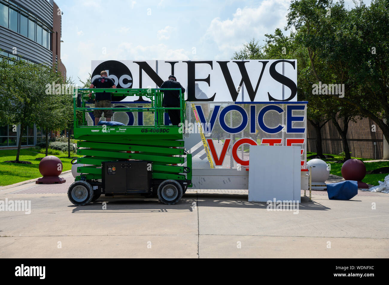Houston, Texas - Agosto 29, 2019: fervono i preparativi per la ABC News democratico dibattito primario al Texas Southern University di Houston. Foto Stock