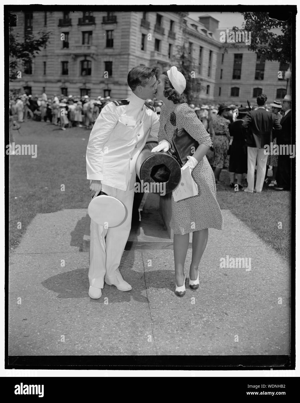 Il giorno di graduazione ad Annapolis. Washington, 6 giugno. L'Accademia Navale degli Stati Uniti, classe 1940, terrà la laurea esercita oggi ad Annapolis, Maryland Abstract/medio: 1 negativi : vetro 4 x 5 in. o più piccolo Foto Stock