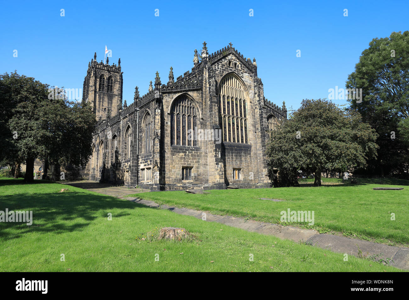 Esterno di Halifax Minster, dal lato est, la chiesa dove Anne Lister di 'Gentleman Jack' fama fu battezzato e sepolto nel West Yorkshire, Regno Unito Foto Stock