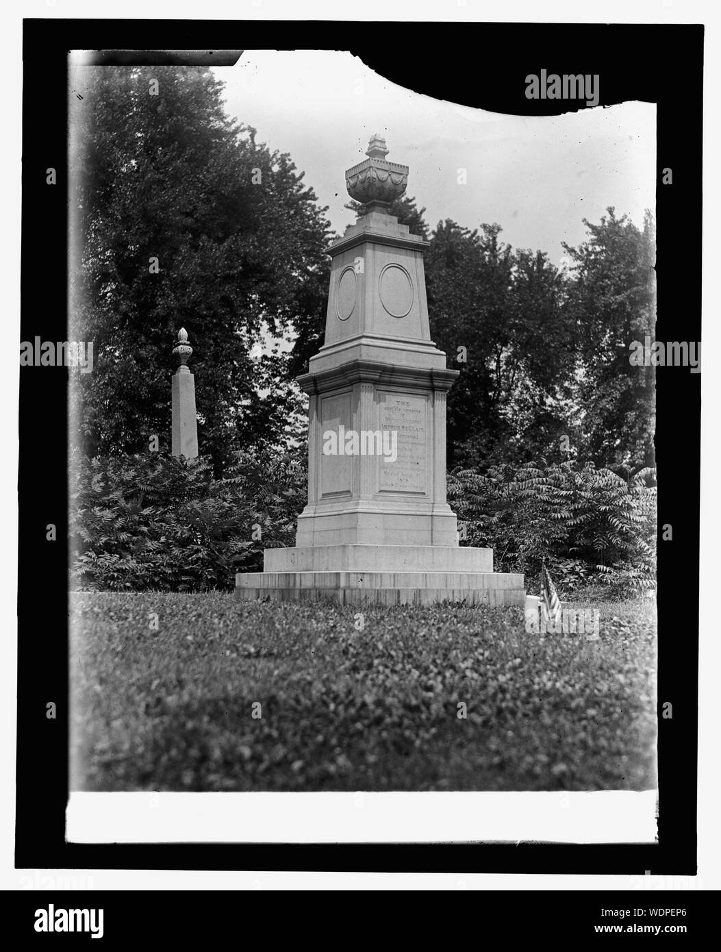 Tomba del gen. Arthur St. Clair, Greensburg, Pa. Abstract/medio: 1 negativi : vetro 4 x 5 in. o più piccolo Foto Stock