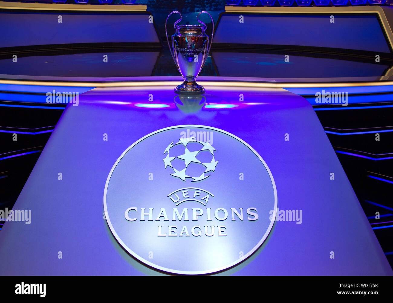 Monaco, Monaco. Il 29 agosto, 2019. Il Principato di Monaco e Monte Carlo - Agosto 29, 2019: la UEFA Champions League disegnare e Player of the Year Awards, stagione Kick Off 2019-2020 atmosfera con Trophy | Utilizzo di credito in tutto il mondo: dpa/Alamy Live News Foto Stock