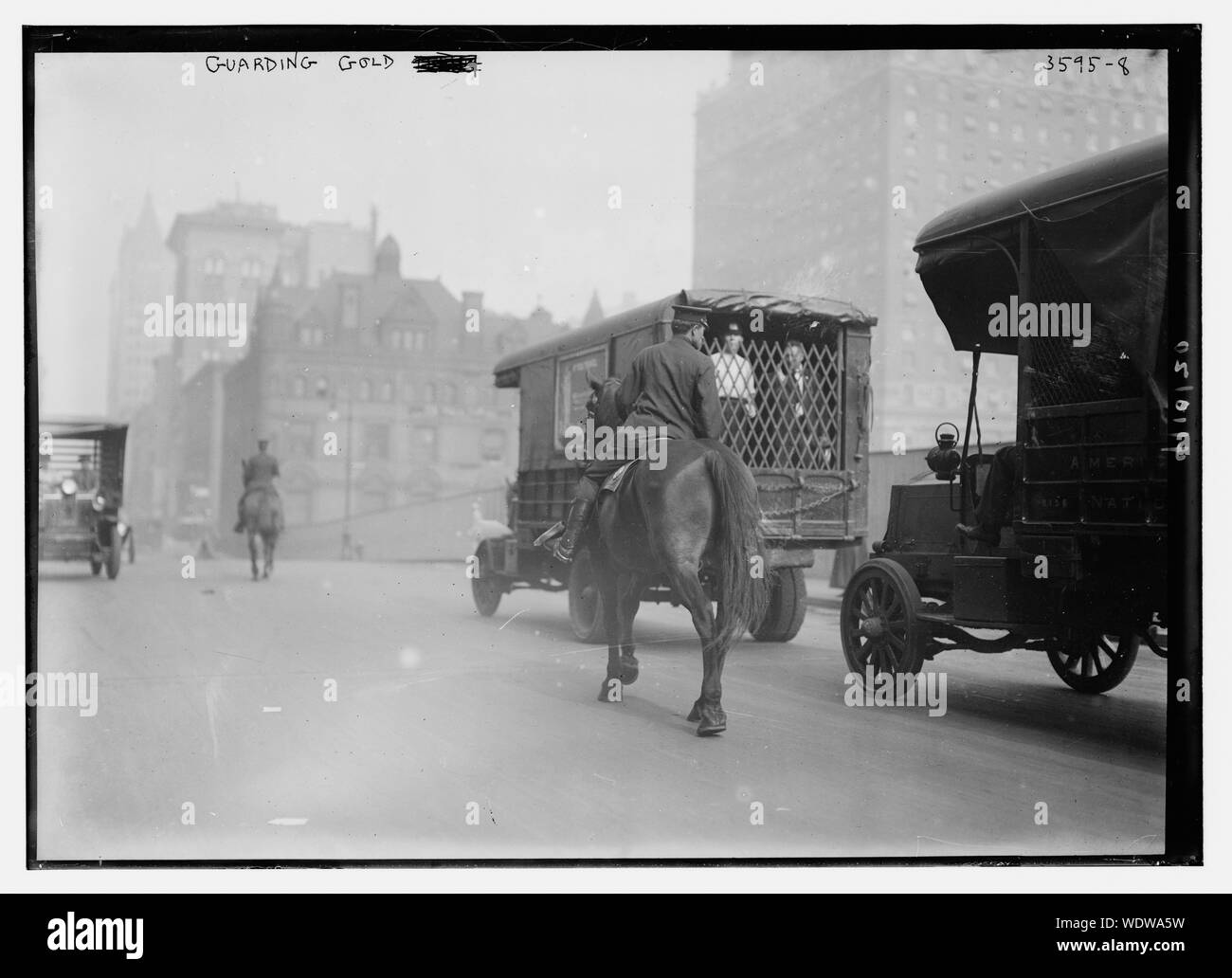 Guardia astratto oro/medio: 1 negativi : vetro 5 x 7 in. o inferiore. Foto Stock