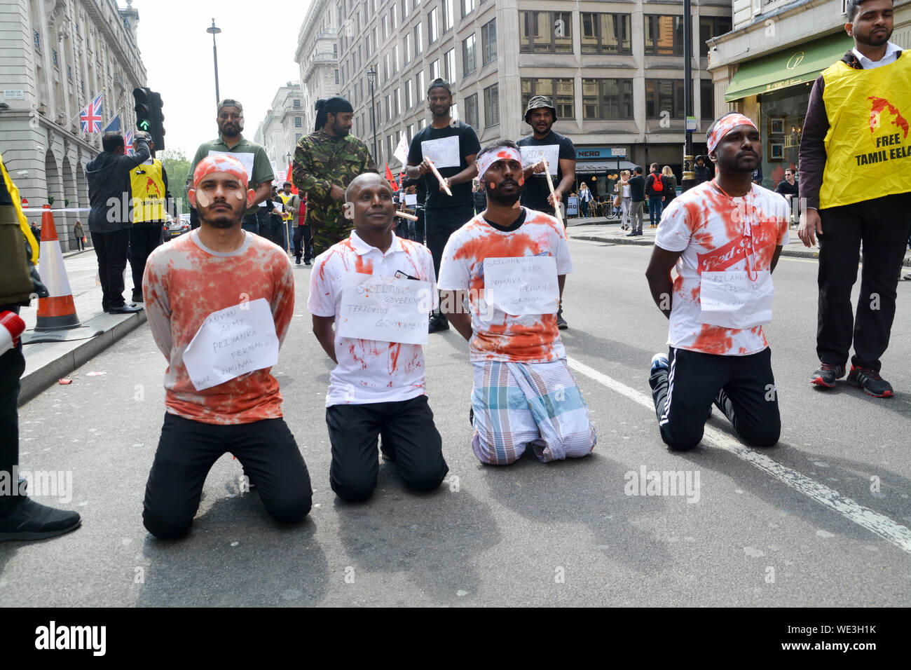 Sabato 18 maggio 2019 Pall Mall London UK, ex pat tamil e socitys hanno marciato in un memoriale di guerra civiil casualtys , diaspora tamil europee Foto Stock