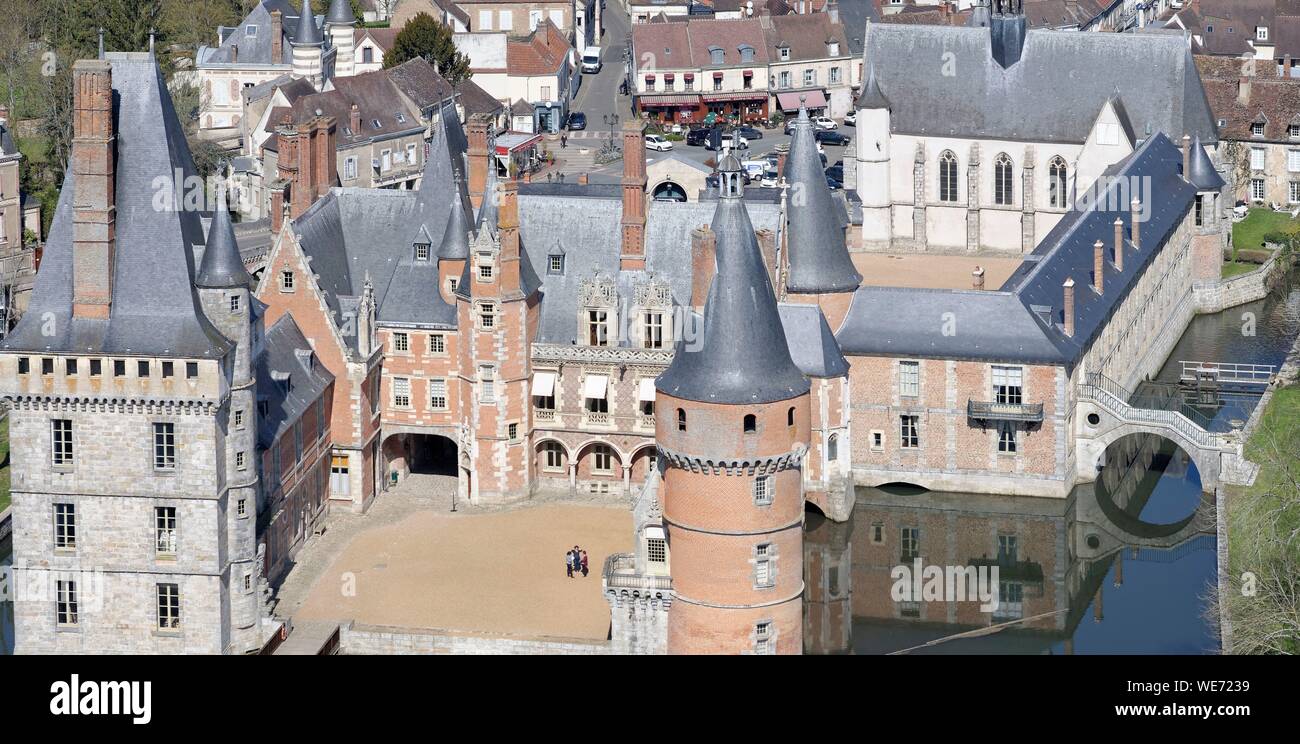 Francia, Eure et Loir, Mantenon, il castello di Maintenon (vista aerea) Foto Stock