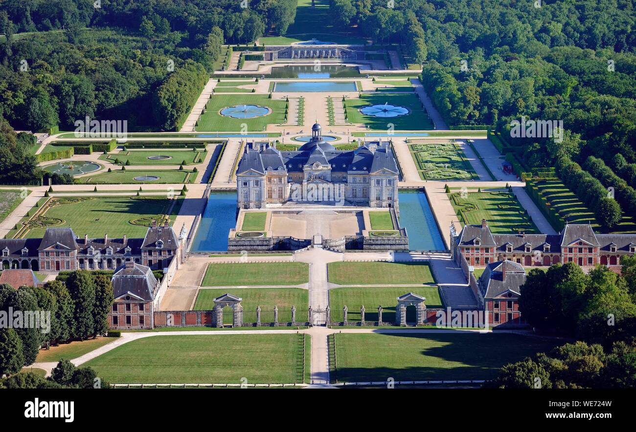 Francia, Seine et Marne, Maincy, il castello e i giardini di Vaux le Vicomte (vista aerea) Foto Stock