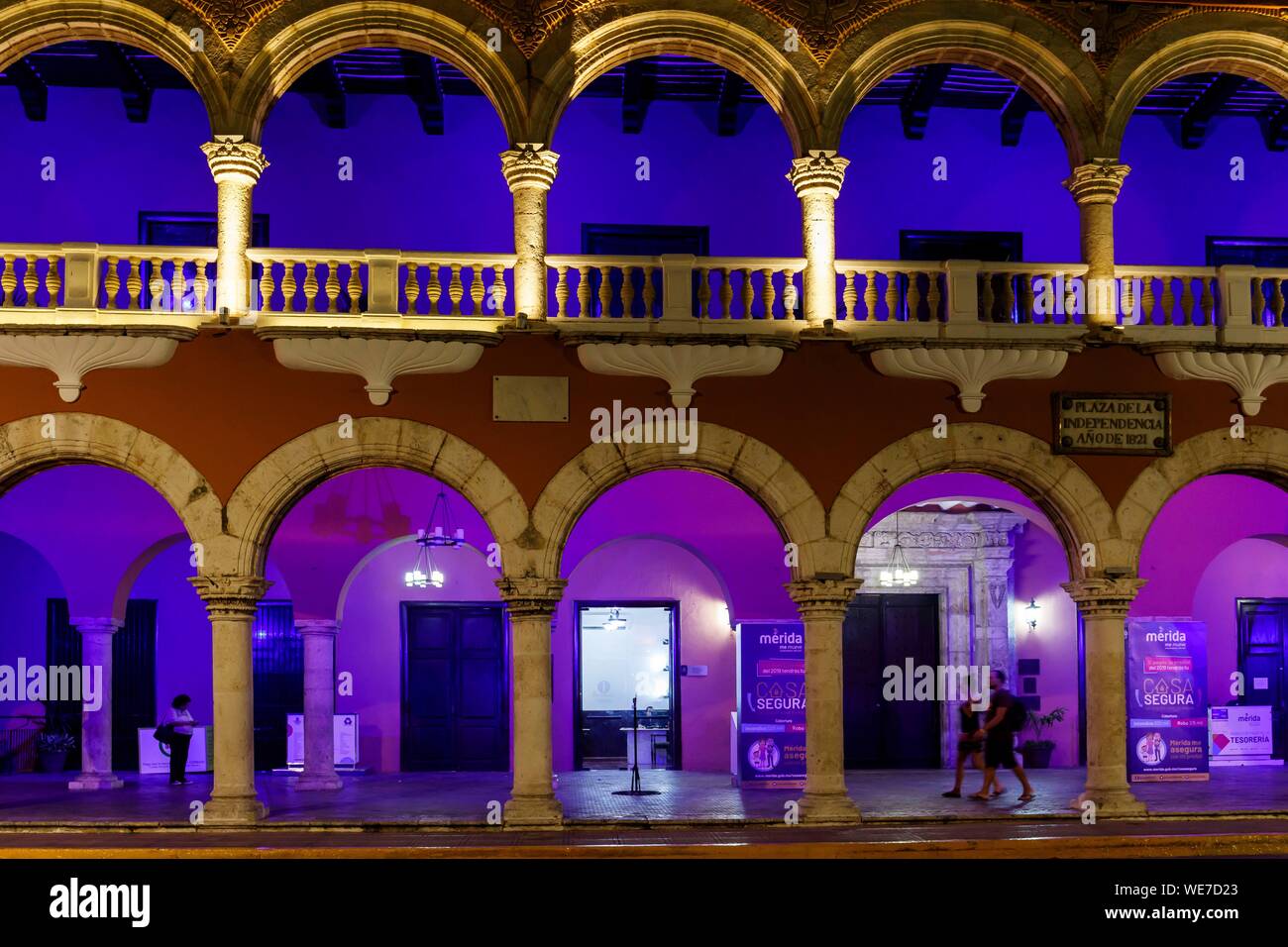 Messico, Yucatan Stato, Merida, municipio facciata di notte Foto Stock