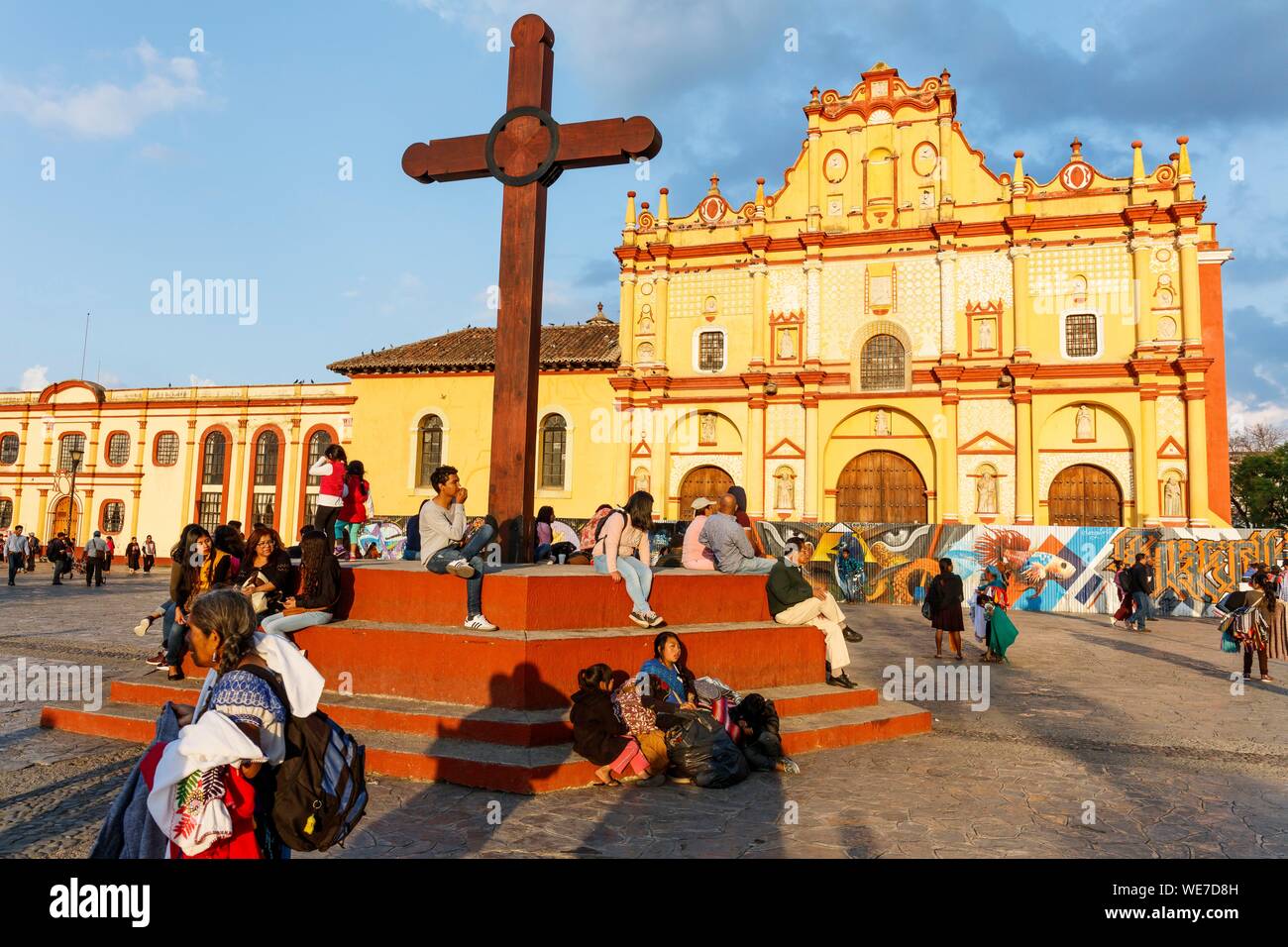 Messico, Chiapas, San Cristobal de las Casas, la cattedrale e il 31 de marzo square Foto Stock