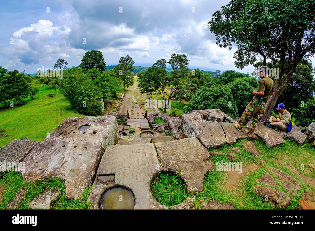 Cambogia, Preah Vihear provincia, Preah Vihear Tempio, sulla lista del patrimonio mondiale dell'UNESCO, datata 9 a 11 secolo, poliziotti presso il tempio Foto Stock