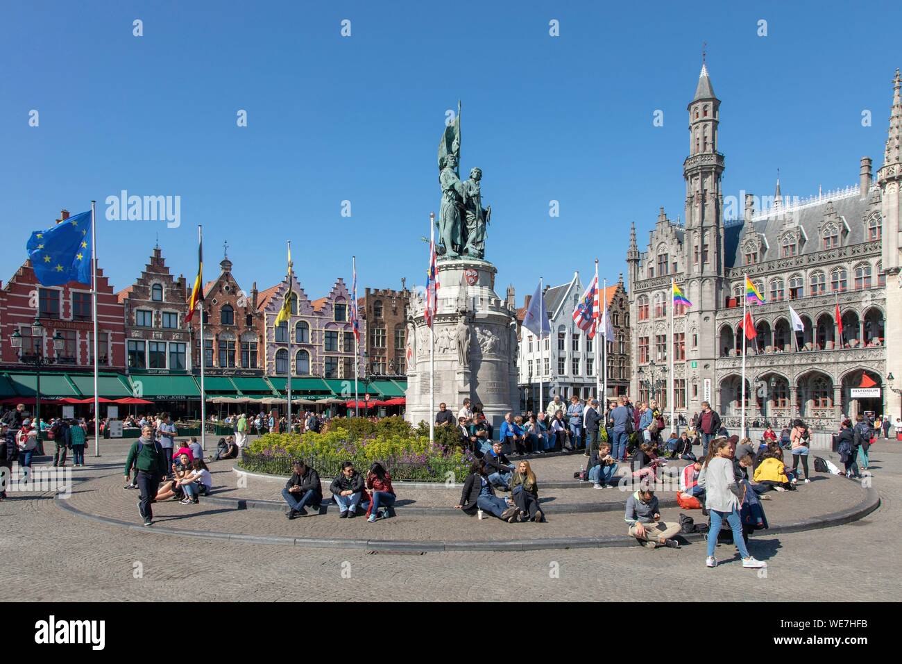Belgio Fiandre Occidentali, Bruges, centro storico elencati come patrimonio mondiale dall' UNESCO, statua di Jan Breydel e Pieter De Coninck che ha guidato il Bruges mattine di 1302 massacrano i sostenitori del re di Francia Foto Stock